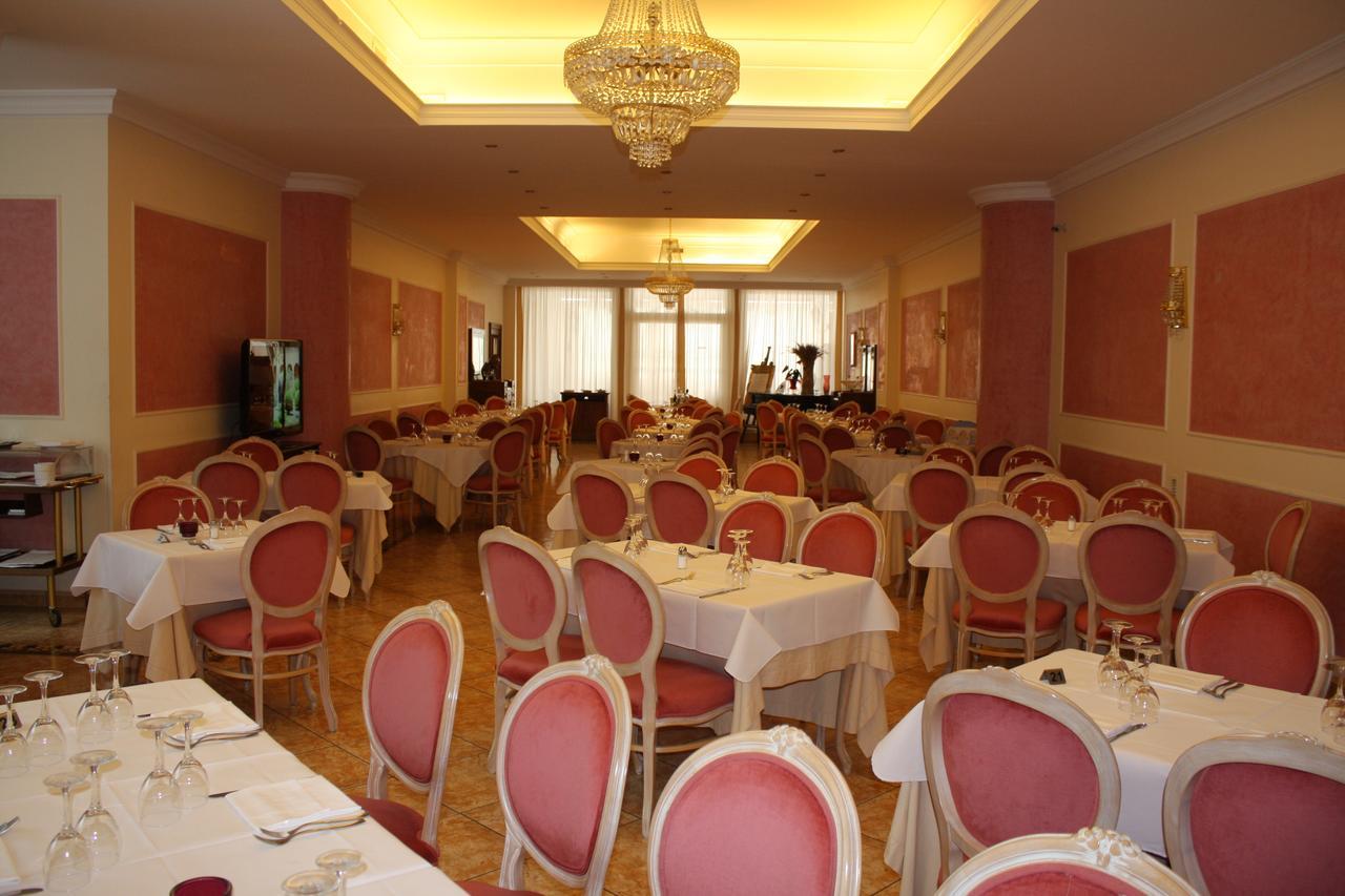 סן ג'יואבאני רוטונדו Grand Hotel Degli Angeli מראה חיצוני תמונה