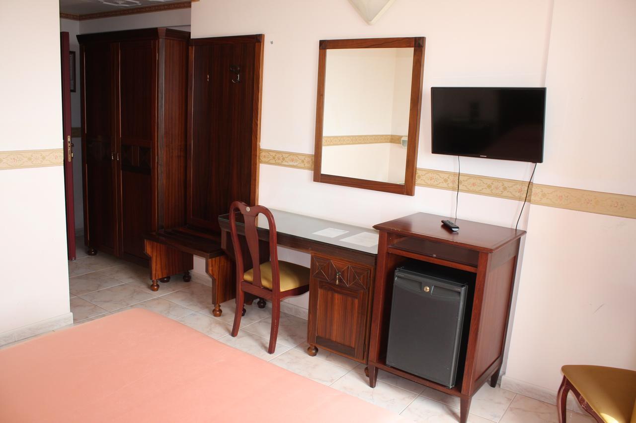 סן ג'יואבאני רוטונדו Grand Hotel Degli Angeli מראה חיצוני תמונה