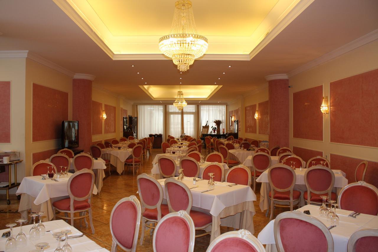 סן ג'יואבאני רוטונדו Grand Hotel Degli Angeli מראה חיצוני תמונה