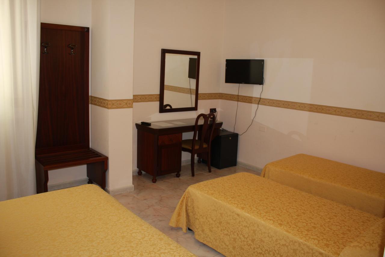 סן ג'יואבאני רוטונדו Grand Hotel Degli Angeli מראה חיצוני תמונה